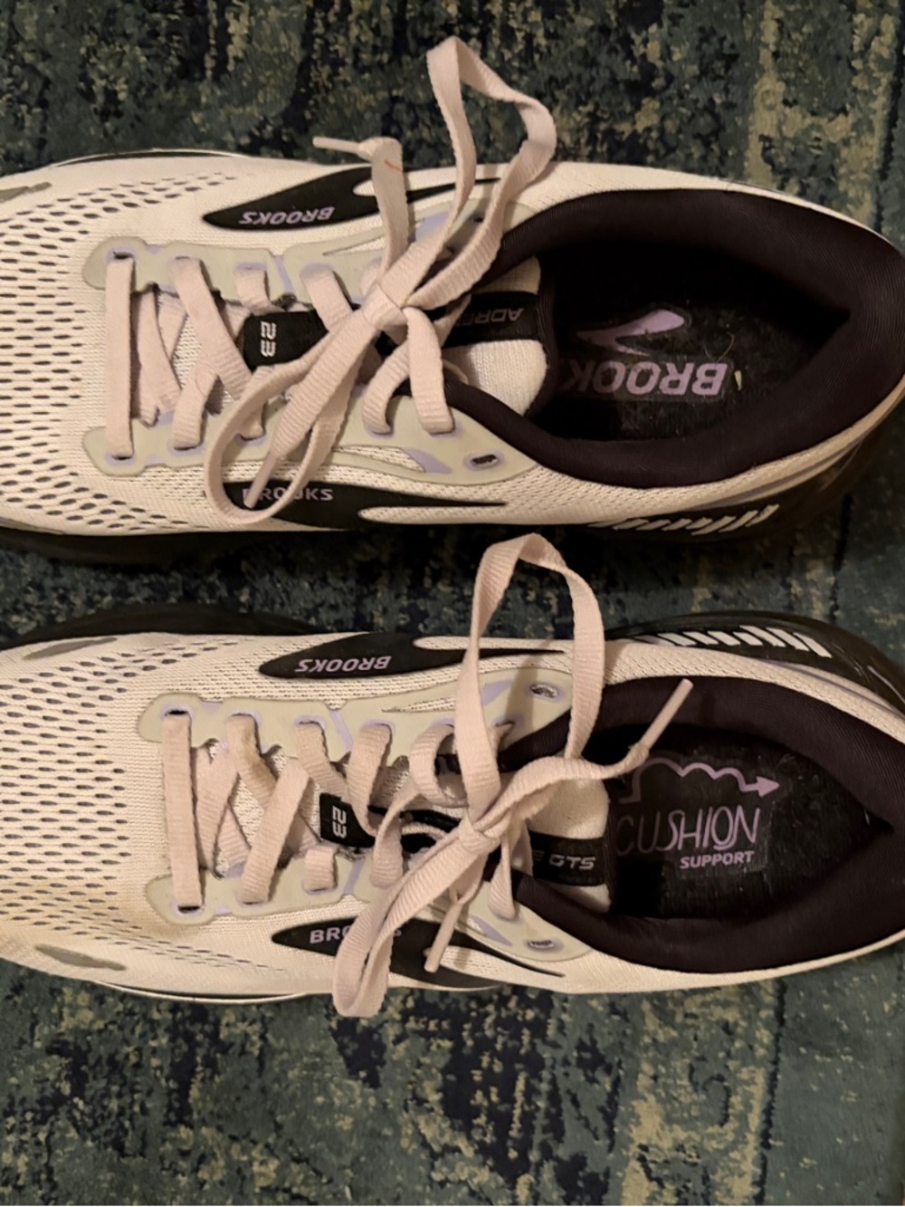 Brooks Women's White and Light Pink Athletic Running Shoes